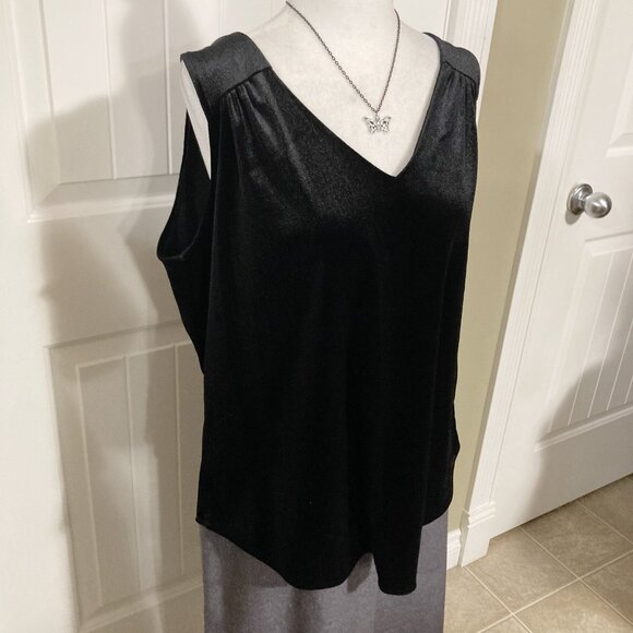 OLD NAVY Black velvet sleeveless v-neck stretchy top ~ Goth LARGE XL 1X shirt - Picture 5 of 12